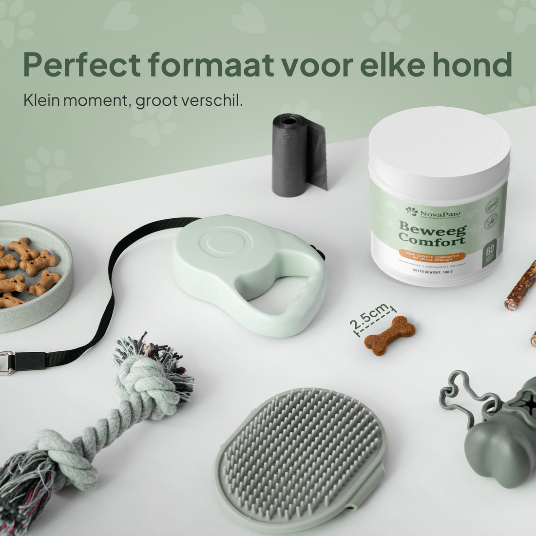 NovaPaw Beweeg Comfort pot naast hondenspullen, met snack van 2,5 cm – perfect formaat voor elke hond.